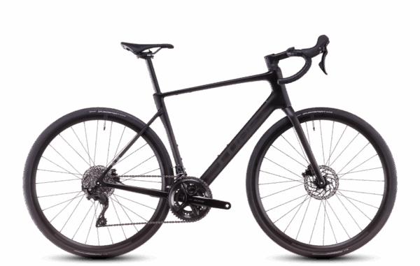 Cube Attain C:62 Race blackline